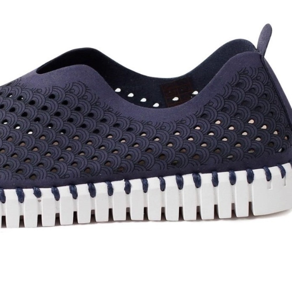 Ilse Jacobsen Tulip 139 Shoes Women 8.5 Navy Laser Cut Perforated Slip On Loafer - Picture 2 of 14